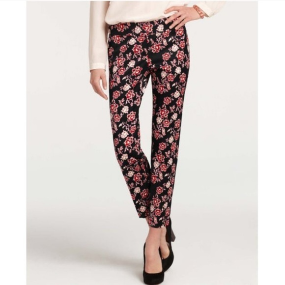 Ann Taylor Pants - Ann Taylor Black Label Cropped Pencil Pants 8P